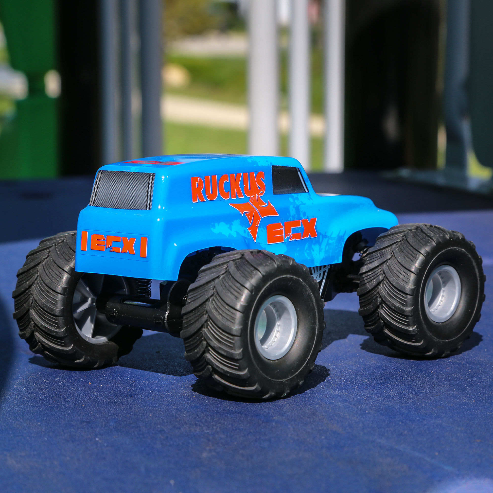 ECX 1/28 Micro Ruckus 2WD Monster Truck RTR | Horizon Hobby