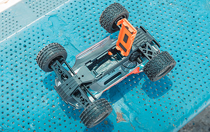 Bac de batterie à chargement par le bas pour le Stadium Truck RTR ARRMA VORTEKS MEGA 550 2WD